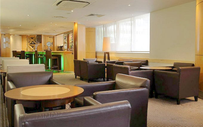 Bar at Holiday Inn Regents Park