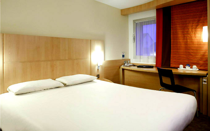 A typical double room at Ibis Hotel Heathrow