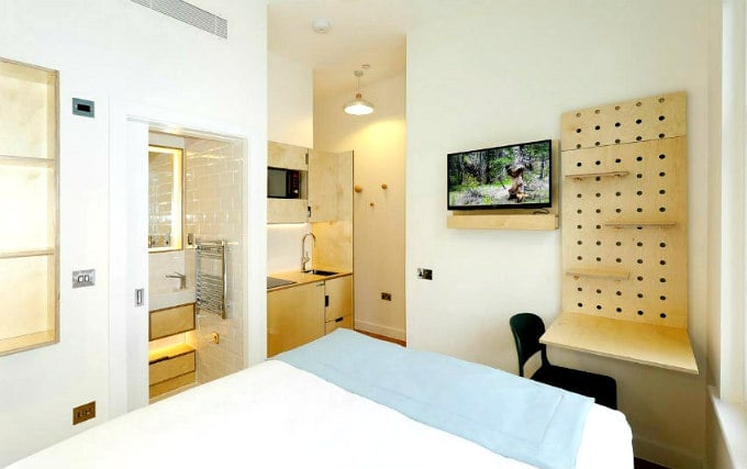 A double room at Kensington Stay