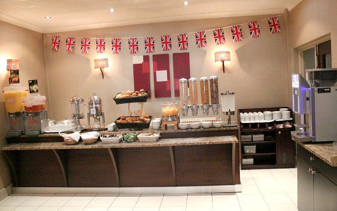 Enjoy a delicious Breakfast at Sidney Hotel London